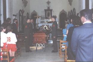 U.S.Marines Gwardia Honorowa przy trumnie Kazimierza Deyny podczas Pogrzebowej Mszy świętej